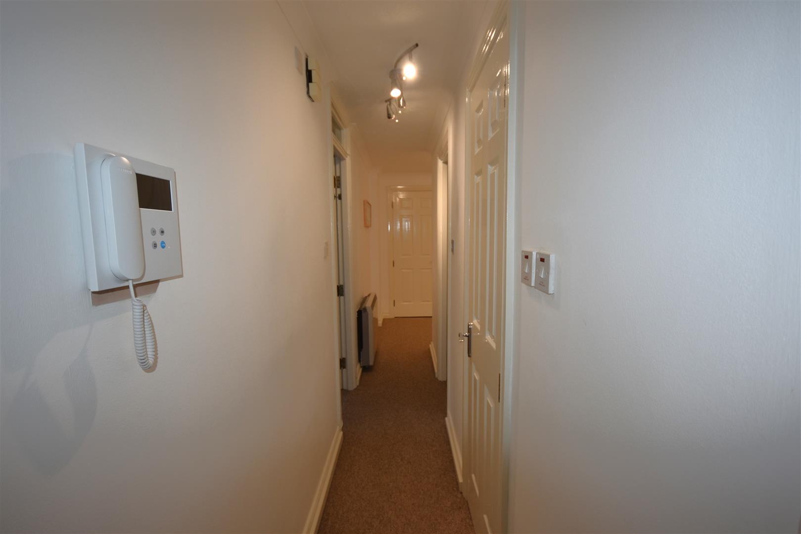 33, Alexandra Court, Penarth, Vale of Glamorgan, CF64 3LA